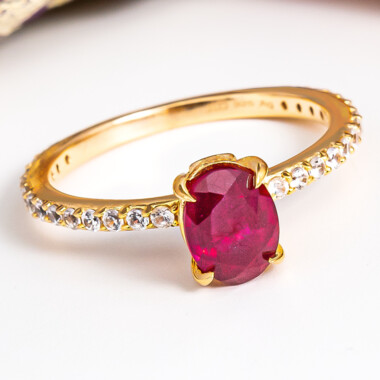 Anello in argento con Rubino Bemainty