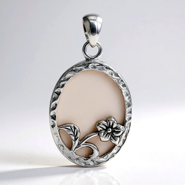 Mother of Pearl Silver Pendant (Art of Nature)