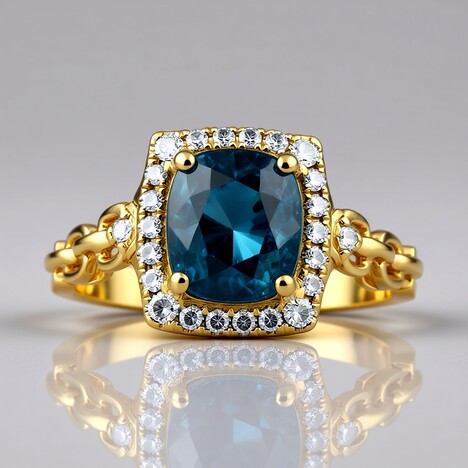 Bague en or et Zircon de Ratanakiri (CIRARI)