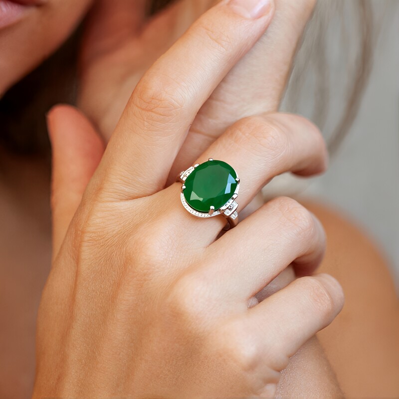 Anello in argento con Berillo color smeraldo