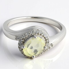 Anello in argento con Kunzite Canarino
