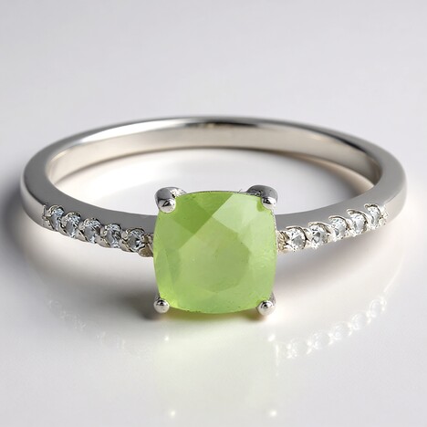 Anello in argento con Prehnite