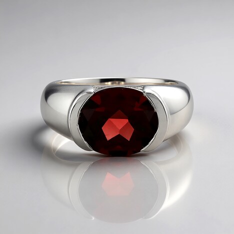 Anello in argento con Granato Mozambico