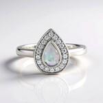 Anello in argento con Opale di Welo