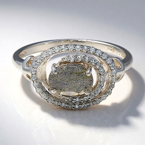 Anello in argento con Labradorite