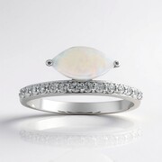 Anillo en plata con Ópalo blanco
