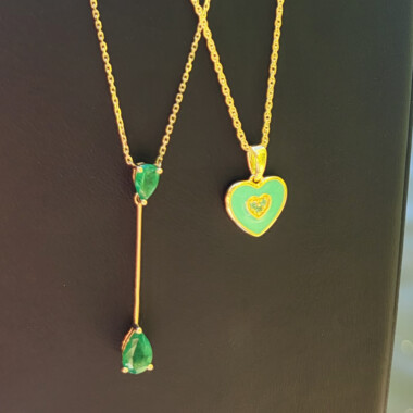 Collar en oro con Esmeralda de Zambia AAA
