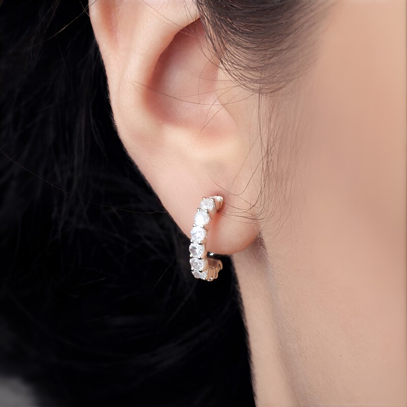 Orecchini in argento con Zircone