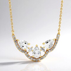 Collana in argento con Petalite