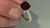 Anillo en oro con Granate de Mozambique (SUHANA)