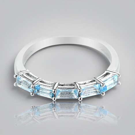 Bague en argent et Topaze bleu ciel