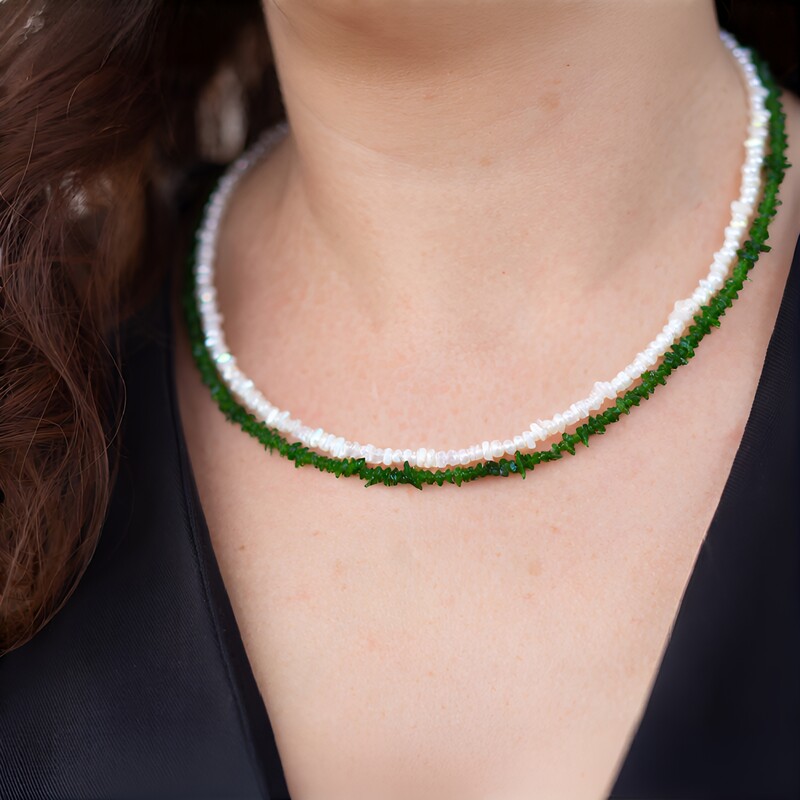 Zilveren halsketting met Welo-opalen