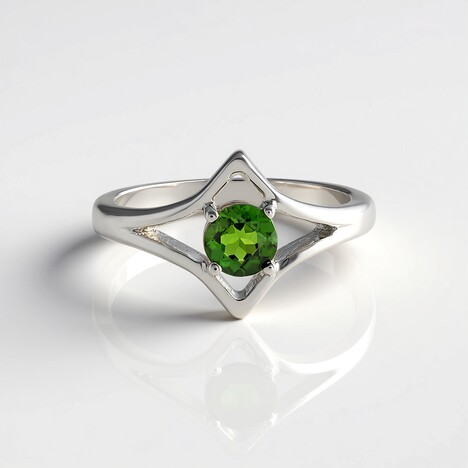 Anello in argento con Diopside Russo
