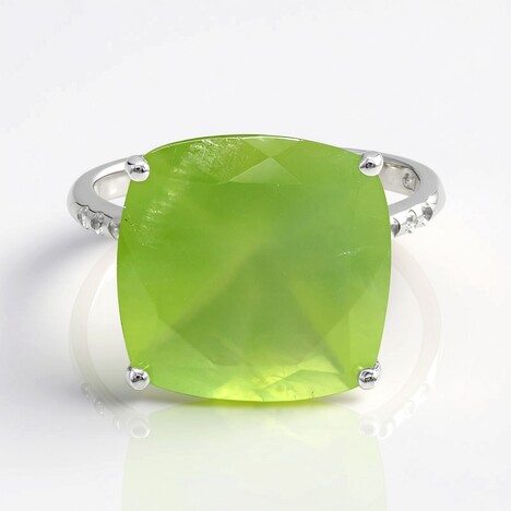 Anello in argento con Prehnite