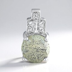 Ciondolo in argento con Spectrolite