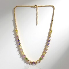 Collana in oro con Zaffiro Fancy