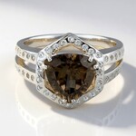 Anello in argento con Quarzo Fumè (Jahdo)