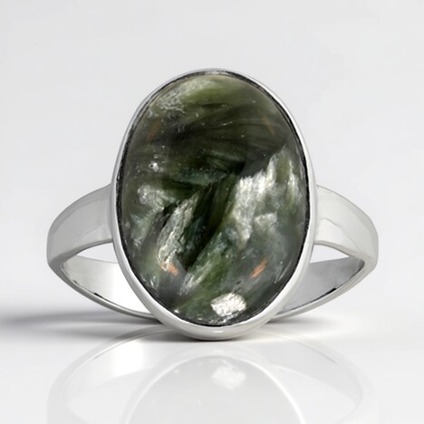 Anello in argento con Serafinite (Bali Barong)