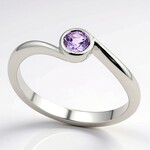 Bague en argent et Saphir pourpre de Ceylan