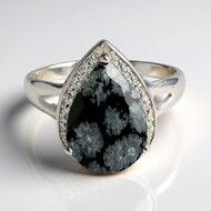 Zilveren ring met een sneeuwvlokken obsidiaan