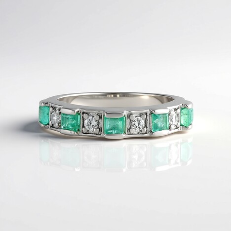 Anello in argento con Smeraldo Russo