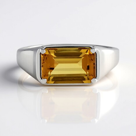 Anello in argento con Scapolite