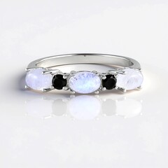 Anello in argento con Pietra di Luna Arcobaleno
