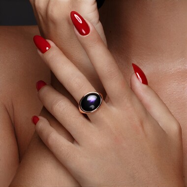 Bague en argent et Labradorite pourpre de Maniry (KM by Juwelo)