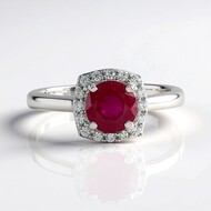 Anillo en plata con Rubí de Madagascar
