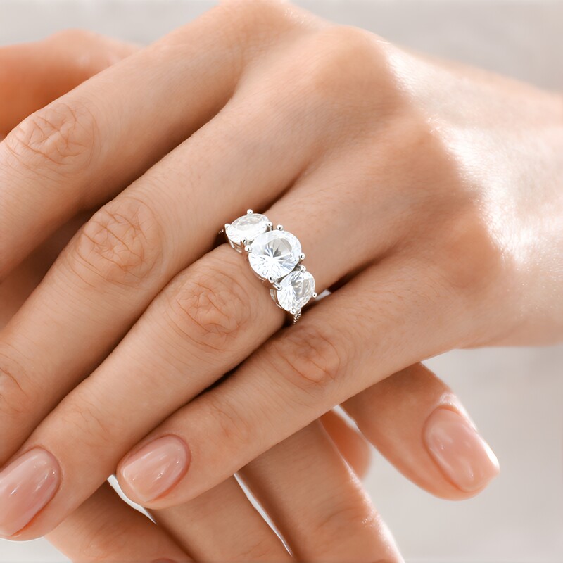 Anillo en plata con Danburita