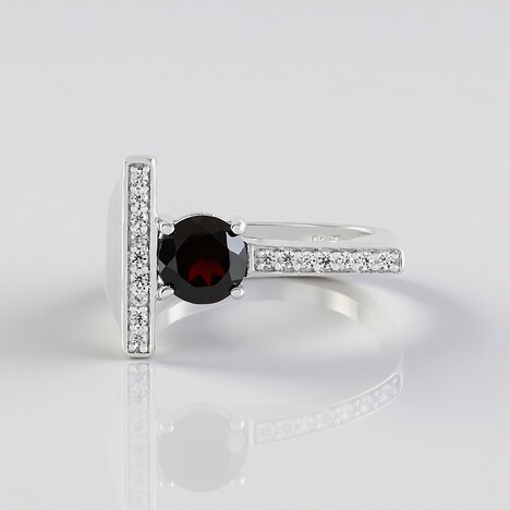 Anello in argento con Granato Mozambico