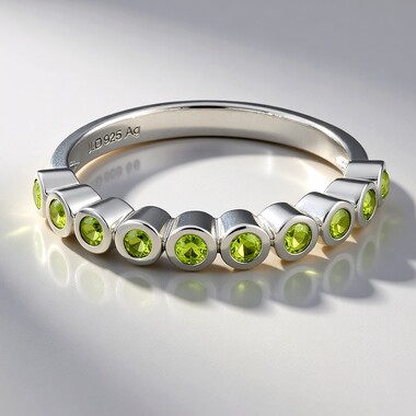 Anillo en plata con Peridoto