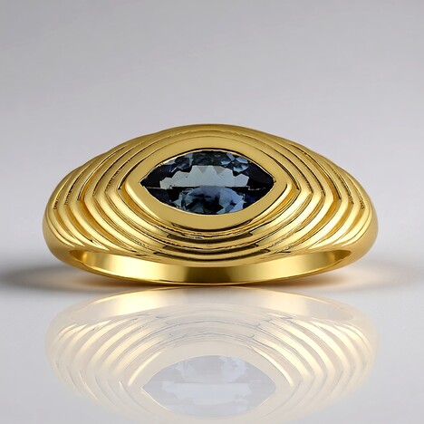 Anello in oro con Tanzanite (non riscaldata)