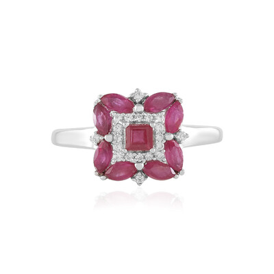 Anello in argento con Rubino del Madagascar