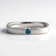Bague en argent et Diamant bleu I2 (de Melo)