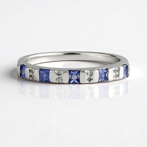 Bague en argent et Saphir bleu de Ceylan