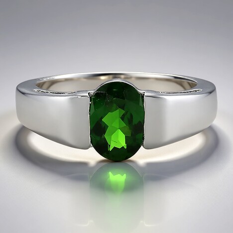 Anello in argento con Diopside Russo