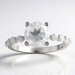 Anello in argento con Topazio Bianco