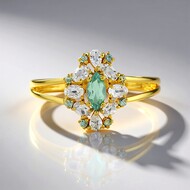 Zilveren ring met een Ratanakiri zirkoon