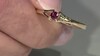 Anillo en oro con Espinela roja noble