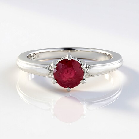 Anello in argento con Rubino del Madagascar