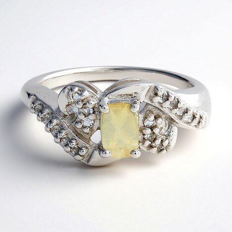 Anello in argento con Pietra del Sole Lunare