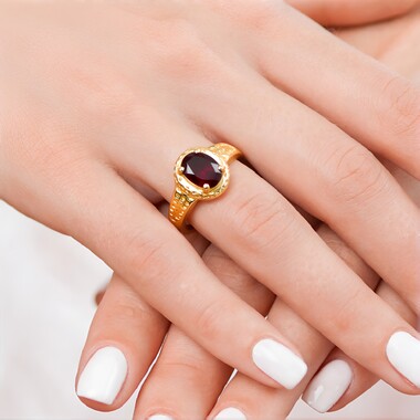 Anello in argento con Granato Mozambico