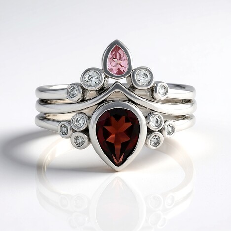 Anello in argento con Granato Mozambico