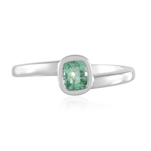 Zilveren ring met een Russische smaragd