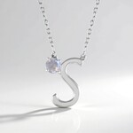 Collana in argento con Pietra di Luna Arcobaleno