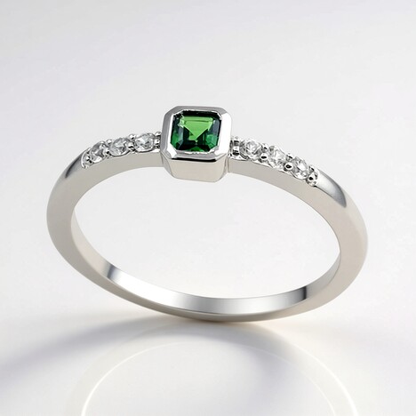 Anello in argento con Tsavorite della Tanzania