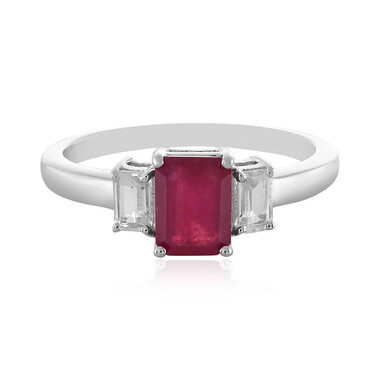 Anello in argento con Rubino del Madagascar