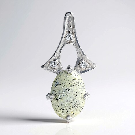 Ciondolo in argento con Labradorite