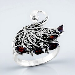 Anello in argento con Granato Mozambico